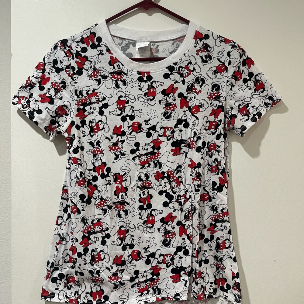 3/$15 Disney Women's Minnie + Mickey Mouse Short Sleeve Red Black White Medium